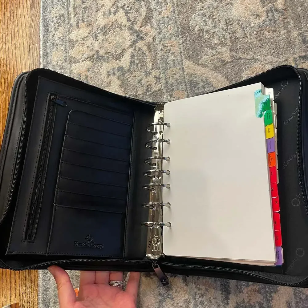 Franklin Covey Black Zip-Around 7-Ring Binder Planner Organizer